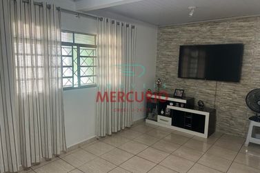 Casa &agrave; venda - 164m&sup2; - N&uacute;cleo Habitacional Mary Dota