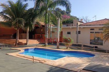 Ch&aacute;cara &agrave; venda - 888m&sup2; - Quinta da Bela Olinda