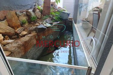 Casa &agrave; venda - 294m&sup2; - Centro