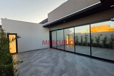Casa para alugar - 167m&sup2; - Residencial Villa de Le&oacute;n