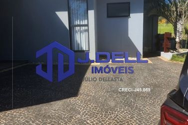 Casa &agrave; venda - 300m&sup2; - Centro