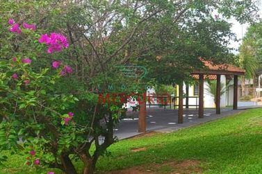 Ch&aacute;cara &agrave; venda - 24000m&sup2; - Piratininga