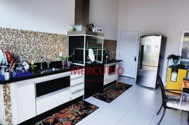 Casa &agrave; venda - 350m&sup2; - Residecial Primavera