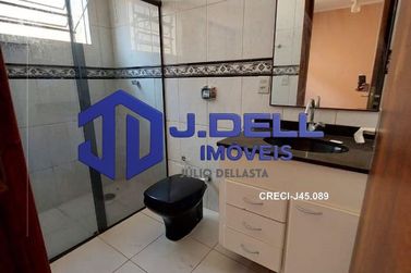 Casa &agrave; venda - 240m&sup2; - Jardim Terra Branca