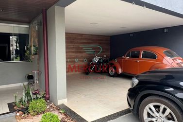 Casa &agrave; venda - 248m&sup2; - Condom&iacute;nio Vale Florido 2