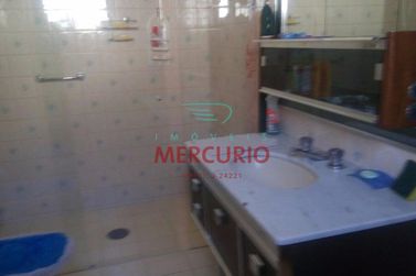 Casa &agrave; venda - 235m&sup2; - Centro
