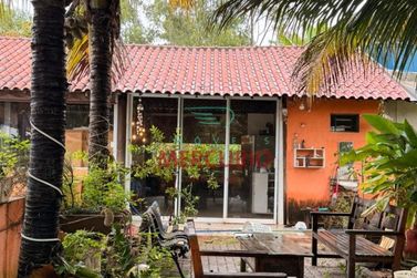 Ch&aacute;cara &agrave; venda - 180m&sup2; - Vila Santa Maria
