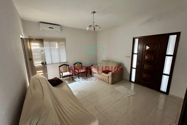 Casa &agrave; venda - 2m&sup2; - Vila Falc&atilde;o