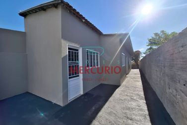 Casa &agrave; venda - 69m&sup2; - Parque Santa C&acirc;ndida