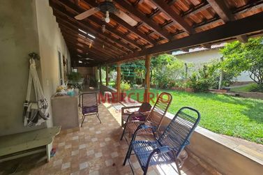 Ch&aacute;cara &agrave; venda - 150m&sup2; - &Aacute;rea Rural de Piratininga