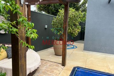 Casa &agrave; venda - 248m&sup2; - Condom&iacute;nio Vale Florido 2