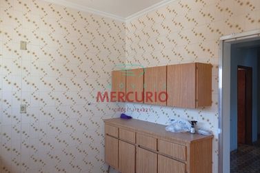 Casa &agrave; venda - 301m&sup2; - Centro