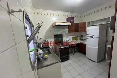 Apartamento &agrave; venda - 140m&sup2; - Jardim Tr&ecirc;s Marias