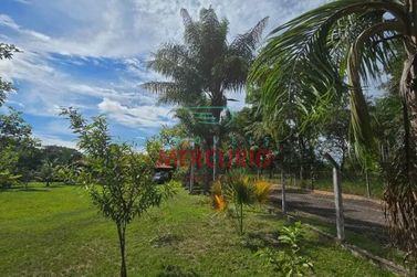 Ch&aacute;cara &agrave; venda - 150m&sup2; - &Aacute;rea Rural de Piratininga