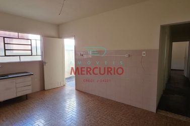 Casa &agrave; venda - 100m&sup2; - Parque Residencial das Cam&eacute;lias