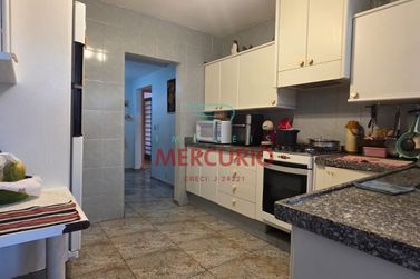 Sobrado &agrave; venda - 243m&sup2; - Vila Altin&oacute;polis