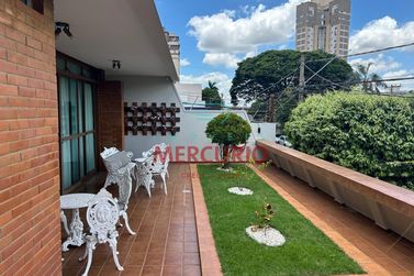 Casa &agrave; venda - 325m&sup2; - Vila Santa Tereza