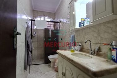 Casa &agrave; venda - 210m&sup2; - Vila Nova Cidade Universit&aacute;ria