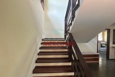 Ch&aacute;cara &agrave; venda - 236m&sup2; - Condom&iacute;nio Real Village