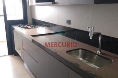 Apartamento &agrave; venda - 203m&sup2; - Centro