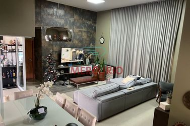 Casa &agrave; venda - 248m&sup2; - Condom&iacute;nio Vale Florido 2