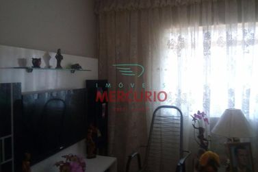 Casa &agrave; venda - 235m&sup2; - Centro