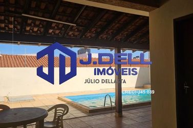 Casa &agrave; venda - 242m&sup2; - Parque Jardim Europa