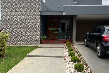 Casa &agrave; venda - 248m&sup2; - Condom&iacute;nio Vale Florido 2