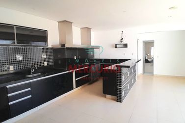 Casa &agrave; venda - 258m&sup2; - Centro