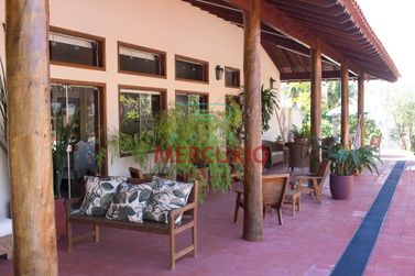Casa &agrave; venda - 952m&sup2; - Jardim Shangri-L&aacute;