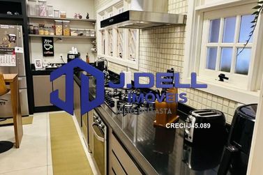 Casa para alugar - 325m&sup2; - Aviacao