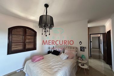Sobrado &agrave; venda - 370m&sup2; - Vila Monlevade