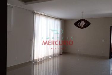 Casa &agrave; venda - 180m&sup2; - Vila Altin&oacute;polis