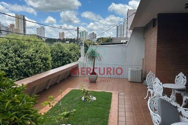 Casa &agrave; venda - 325m&sup2; - Vila Santa Tereza