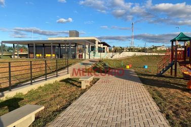Terreno &agrave; venda - 402m&sup2; - Recanto dos Bandeirantes