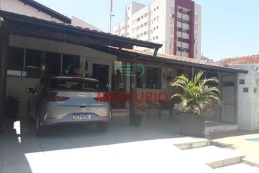 Casa &agrave; venda - 170m&sup2; - Vila Universit&aacute;ria