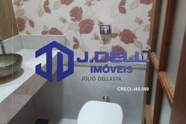 Casa &agrave; venda - 300m&sup2; - Centro