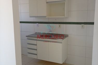 Apartamento &agrave; venda - 95m&sup2; - Vila Flores