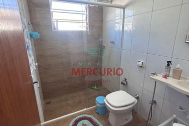 Casa para alugar - 211m&sup2; - Jardim Petr&oacute;polis