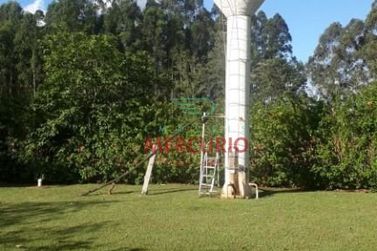 S&iacute;tio &agrave; venda - 180m&sup2; - Centro