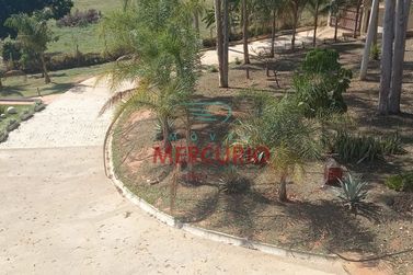Ch&aacute;cara &agrave; venda - 695m&sup2; - Rio Verde