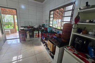 Ch&aacute;cara &agrave; venda - 150m&sup2; - &Aacute;rea Rural de Piratininga