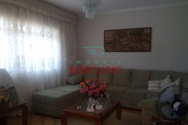 Casa &agrave; venda - 235m&sup2; - Centro