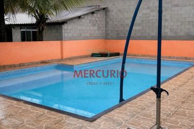Ch&aacute;cara &agrave; venda - 180m&sup2; - Vila Santa Maria