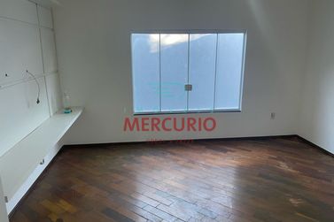 Casa &agrave; venda - 350m&sup2; - Santa F&eacute;