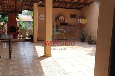 Casa &agrave; venda - 200m&sup2; - Jardim Colonial