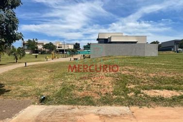 Terreno &agrave; venda - 372m&sup2; - Samambaia Parque Residencial