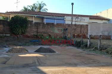 Terreno para alugar - 300m&sup2; - Vila Santo Ant&ocirc;nio