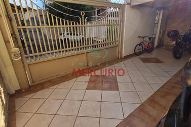 Casa &agrave; venda - 210m&sup2; - Vila Nova Cidade Universit&aacute;ria