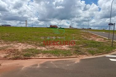 Terreno &agrave; venda - 330m&sup2; - Residencial Guestier